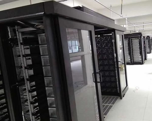 美国高防服务器