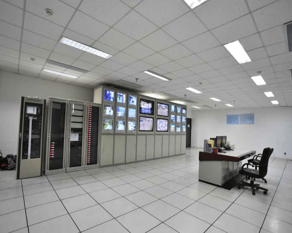 了解警告此服务器美国维护的原因和解决方案